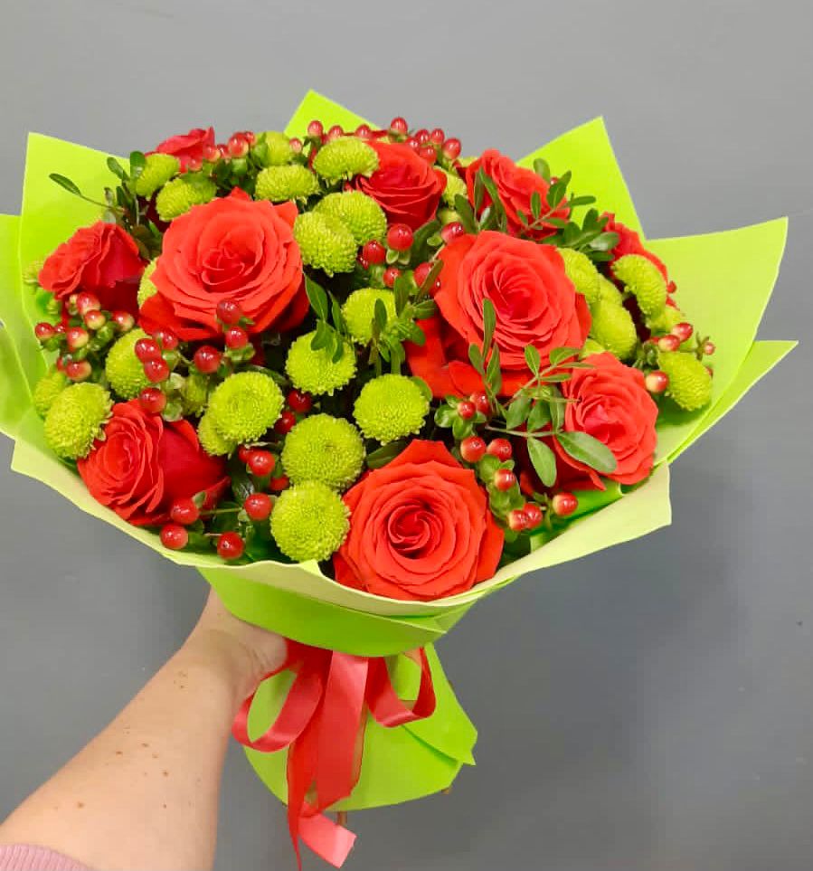 Букет цветов из: Хризантемы и Розы в Верхних Ачалуках