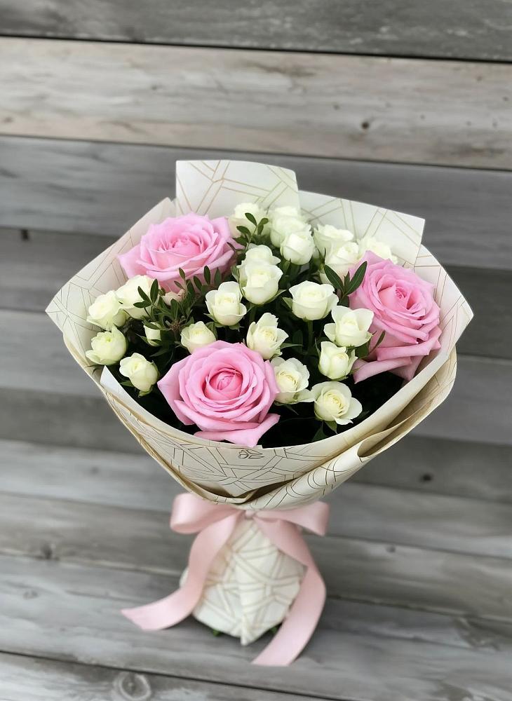 Букет цветов из: Розы в Верхних Ачалуках
