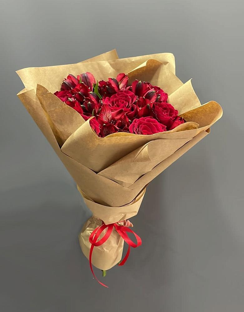 Букет цветов из: Альстромерии и Розы в Верхних Ачалуках