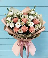 Букет цветов из:  Розы, Альстромерии и Лизиантусы в Верхних Ачалуках