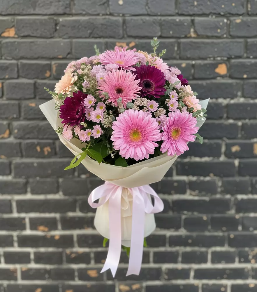 Букет цветов из: Герберы и Хризантемы в Верхних Ачалуках