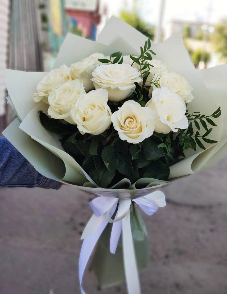 Букет Белые розы Проуд в Верхних Ачалуках