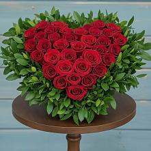 Цветочная композиция из Розы в виде сердца в Верхних Ачалуках