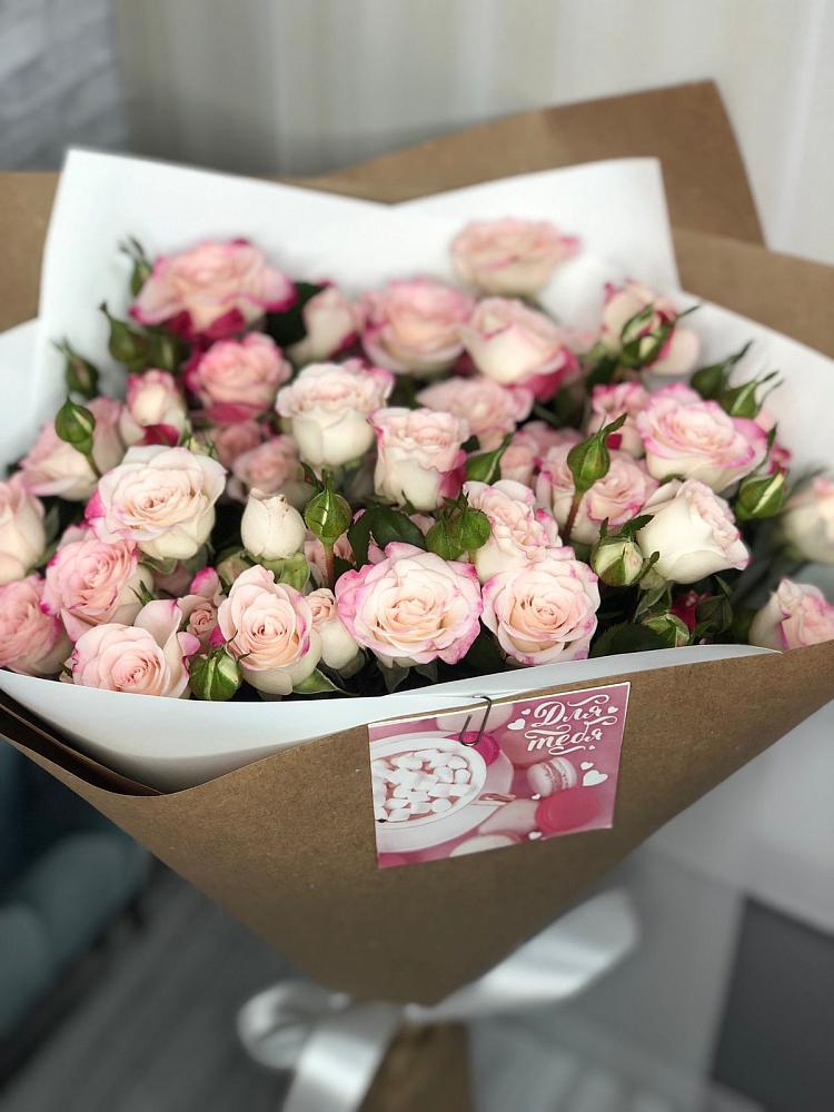 Букет цветов из: Розы в Верхних Ачалуках