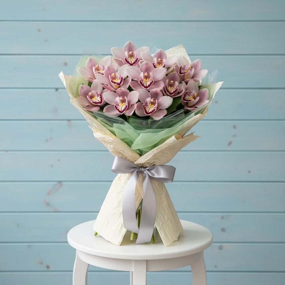 Букет цветов из: Орхидеи и Розы в Верхних Ачалуках