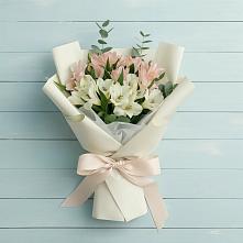 Букет цветов из:  Альстромерии в Верхних Ачалуках