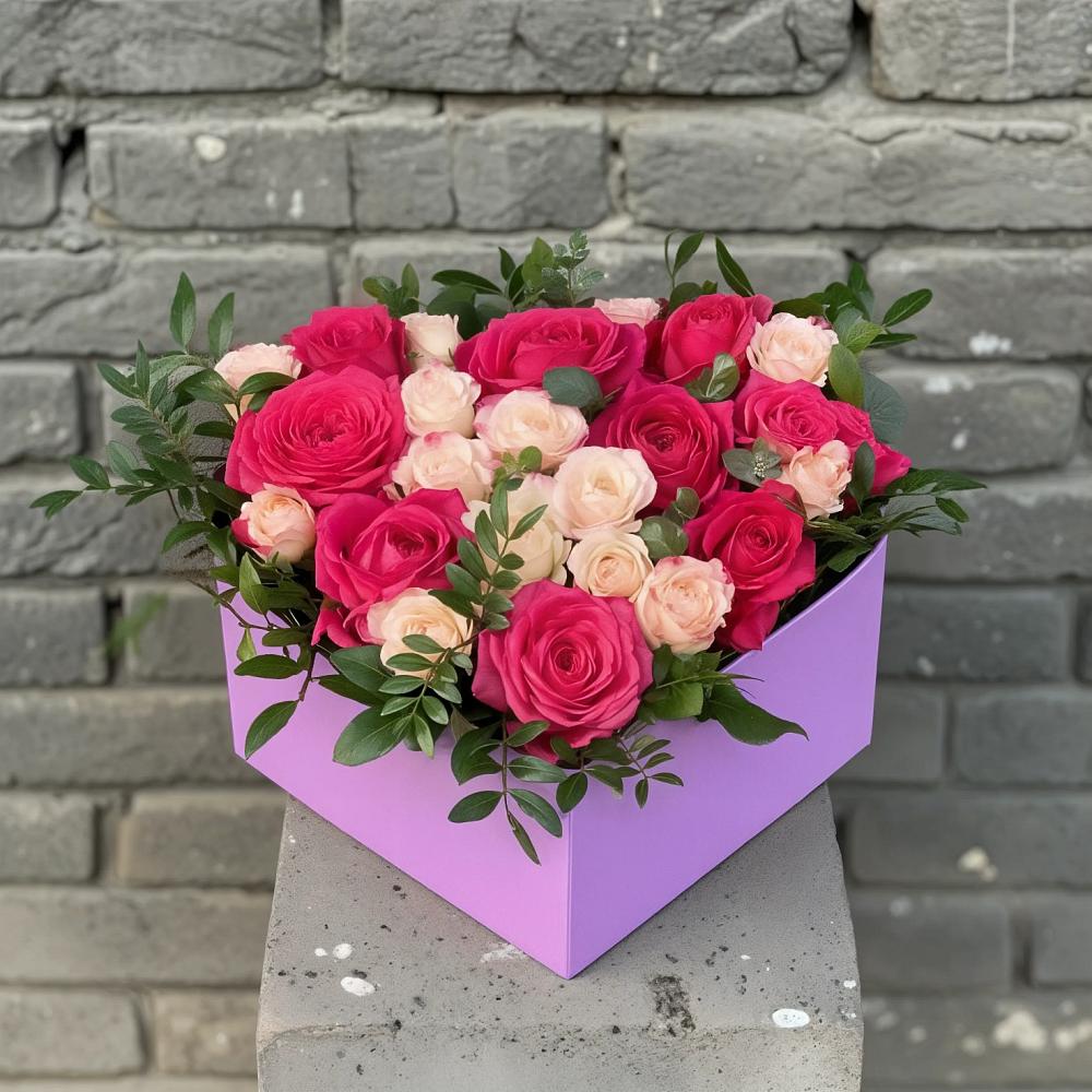 Цветочная композиция из Розы в коробке в Верхних Ачалуках