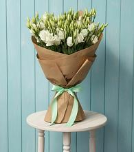 Букет цветов из:  Лизиантусы в Верхних Ачалуках