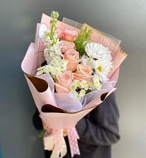 Букет цветов из:  Хризантемы и Розы в Верхних Ачалуках