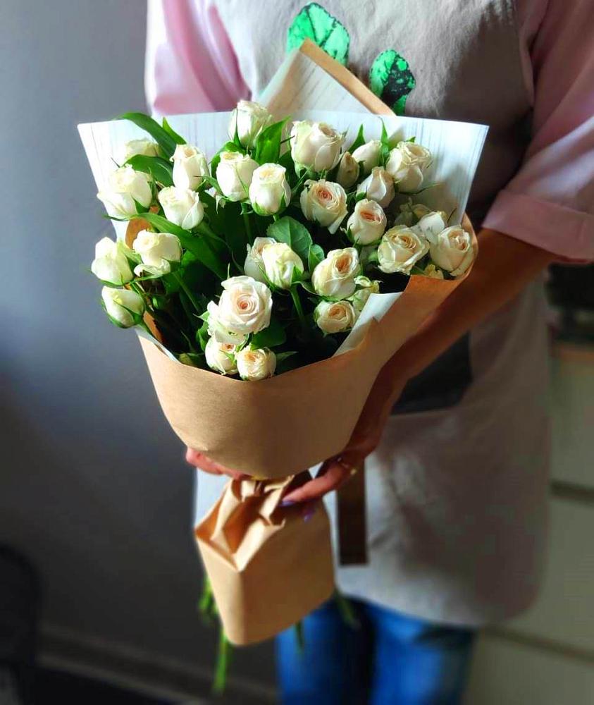 Букет цветов из: Розы в Верхних Ачалуках