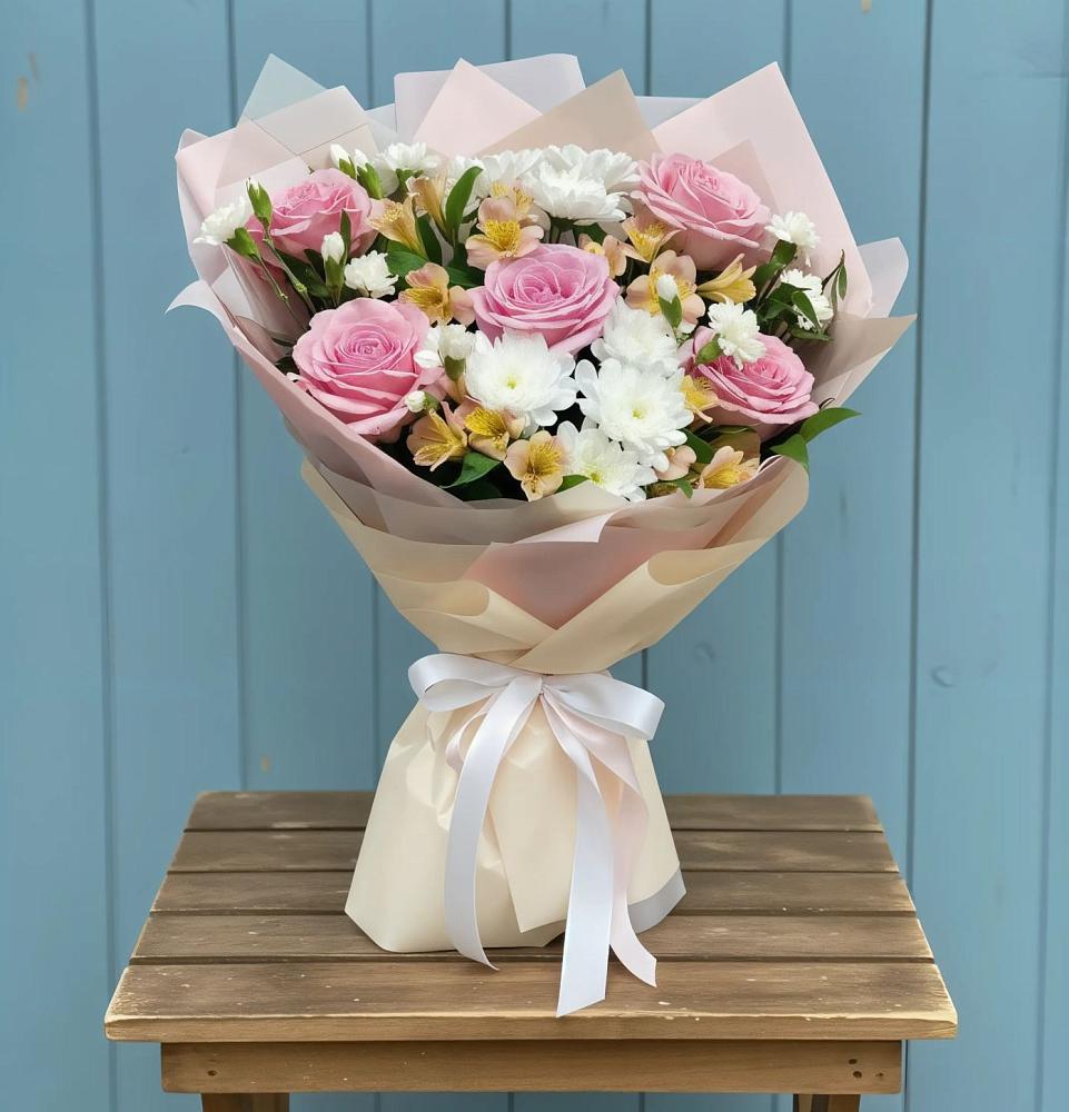 Букет цветов из: Гвоздики, Орхидеи и Розы в Верхних Ачалуках