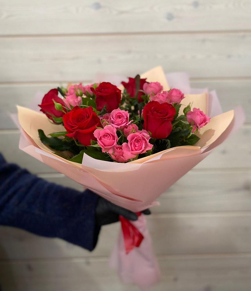 Букет цветов из: Розы в Верхних Ачалуках