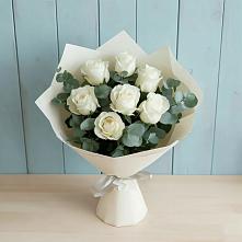 Букет Белые розы в Эвкалипте в Верхних Ачалуках