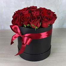 Цветочная композиция из Розы в шляпной коробке в Верхних Ачалуках