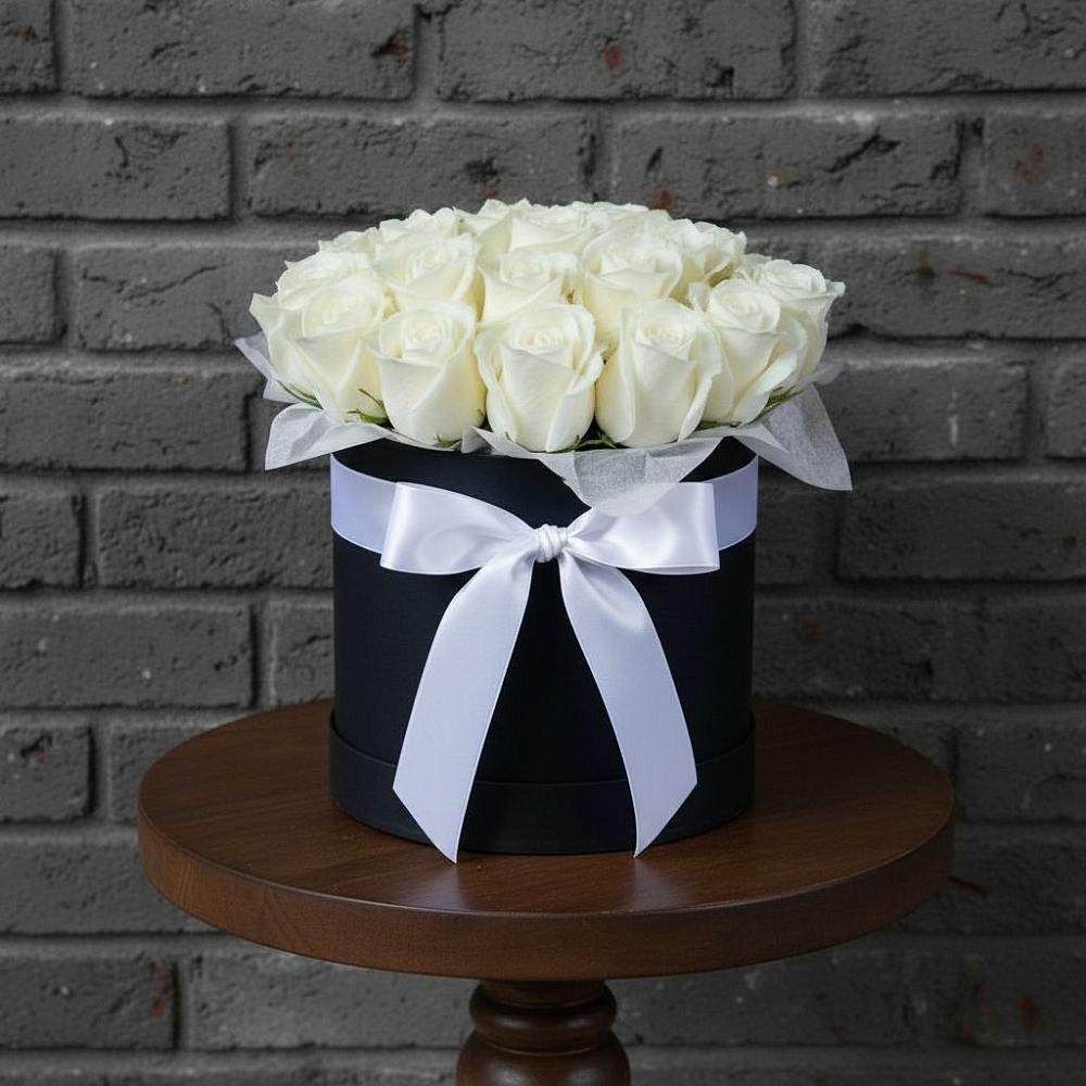 Цветочная композиция из Розы в шляпной коробке в Верхних Ачалуках