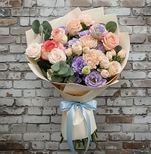 Букет цветов из:  Розы, Лизиантусы и Гвоздики #REPLACE_PRED# Верхних Ачалуках