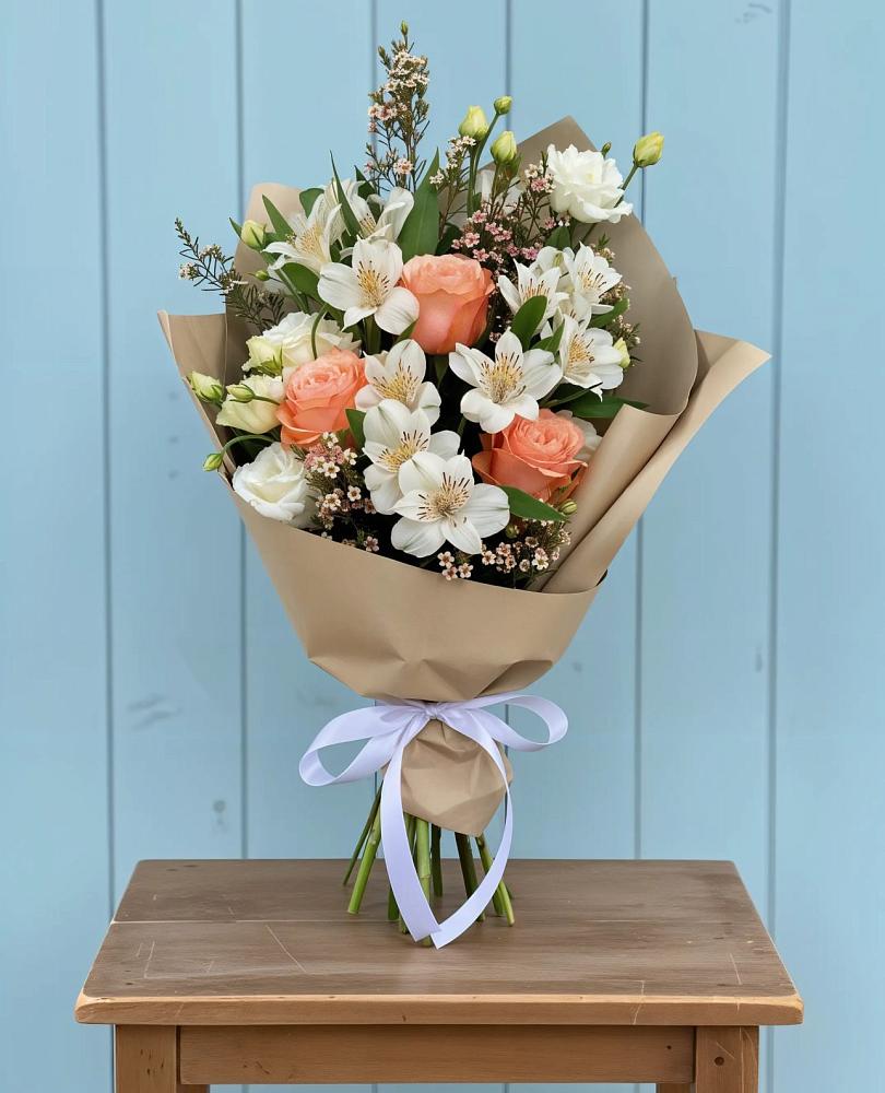Букет цветов из: Альстромерии, Лизиантусы, Розы и Хризантемы в Верхних Ачалуках