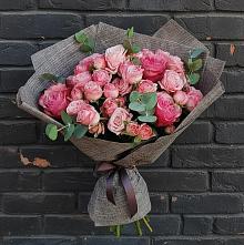 Букет цветов из:  Розы в Верхних Ачалуках